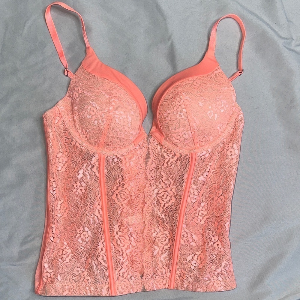 Chic Lace Bustier in Coral